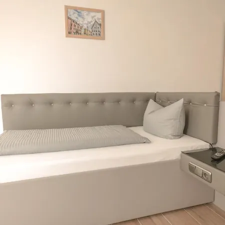 Stadthotel 3*
