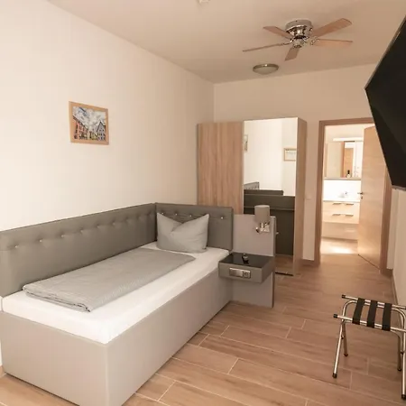 Stadthotel ホテル
