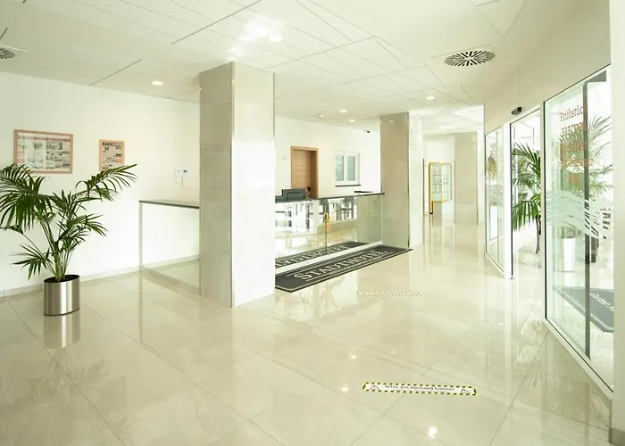 Stadthotel فندق Donauwörth