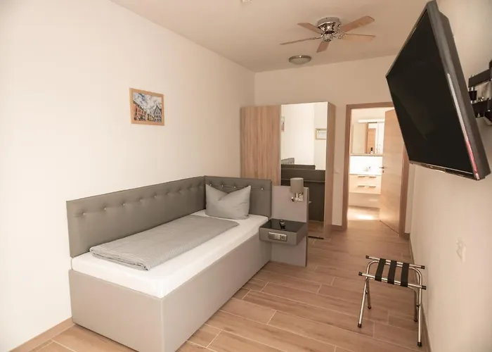 Stadthotel فندق
